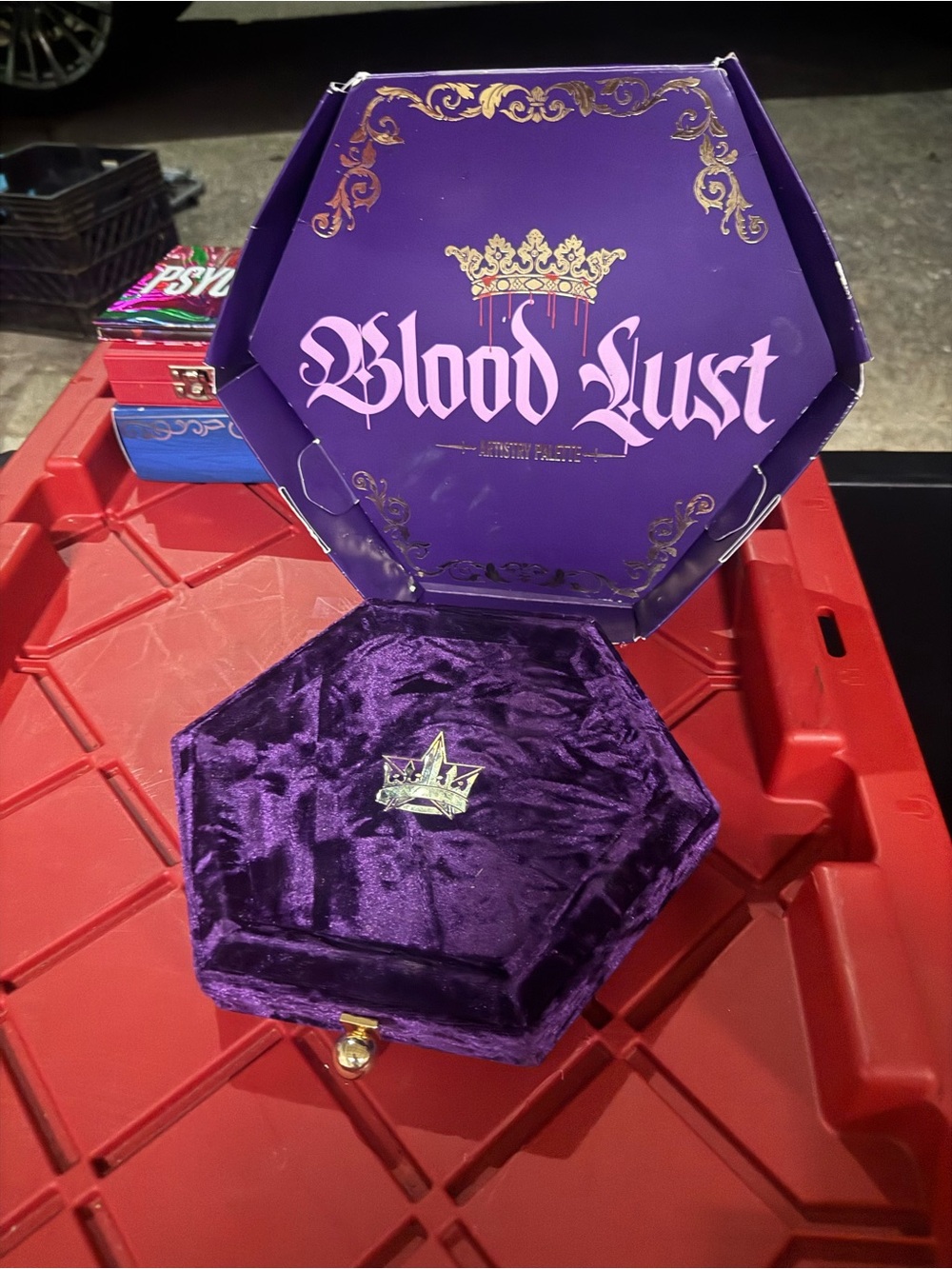 Jeffree Star Blood Lust eyeshadow palette
